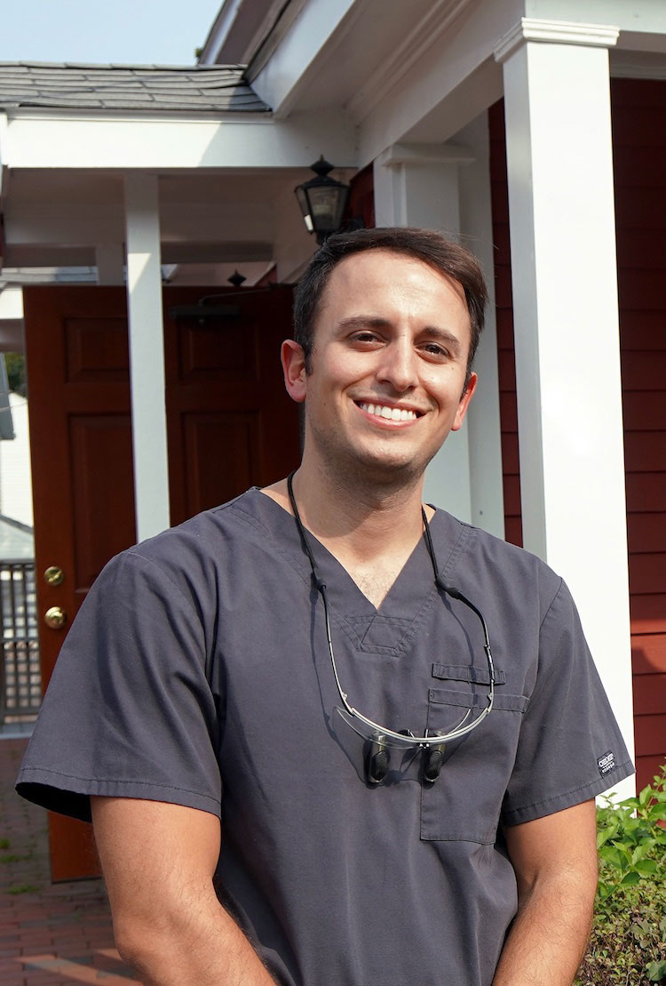 portrait of Dr. Kyle Coppola, a dentist at Lakeview Family Dentists